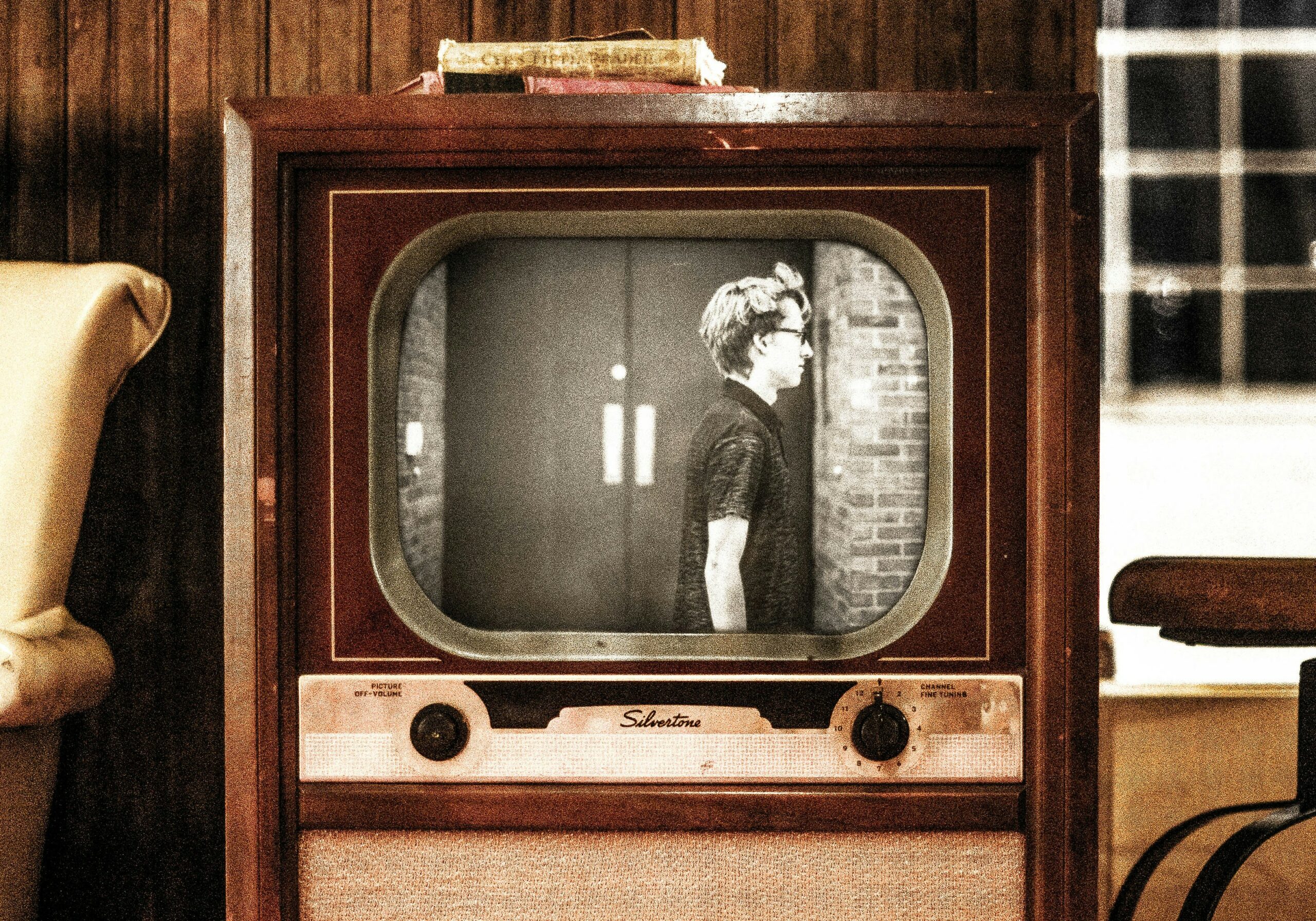 Décodément, les temps sont difficiles pour la radio - télévision, qui pourraient bien être emportées à terme par le streaming...